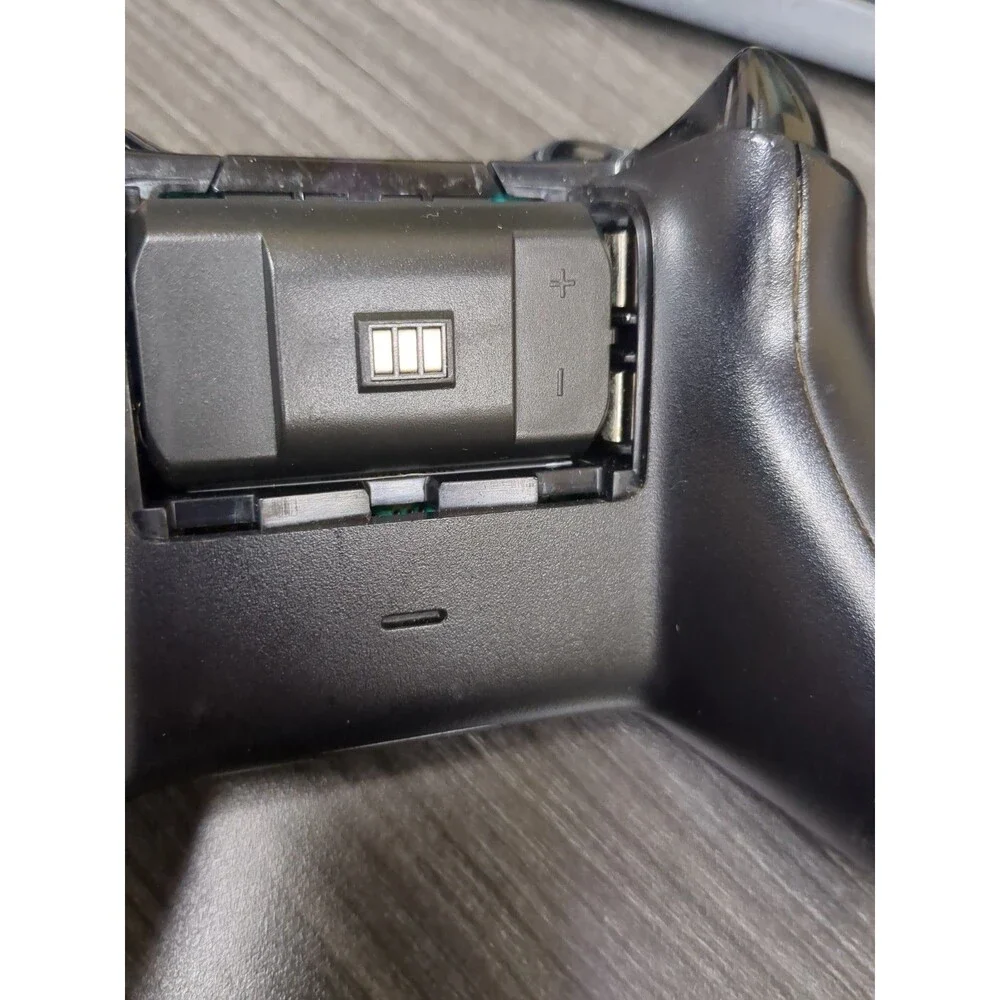 Microsoft Xbox One Wireless Controller Black Model 1537